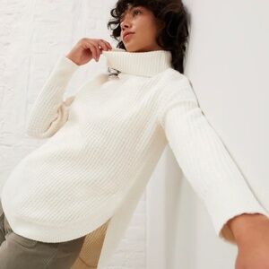 🤍 Comfy Curved Hem Turtleneck Sweater | UpWest | Whisper White | NWT (Size S)